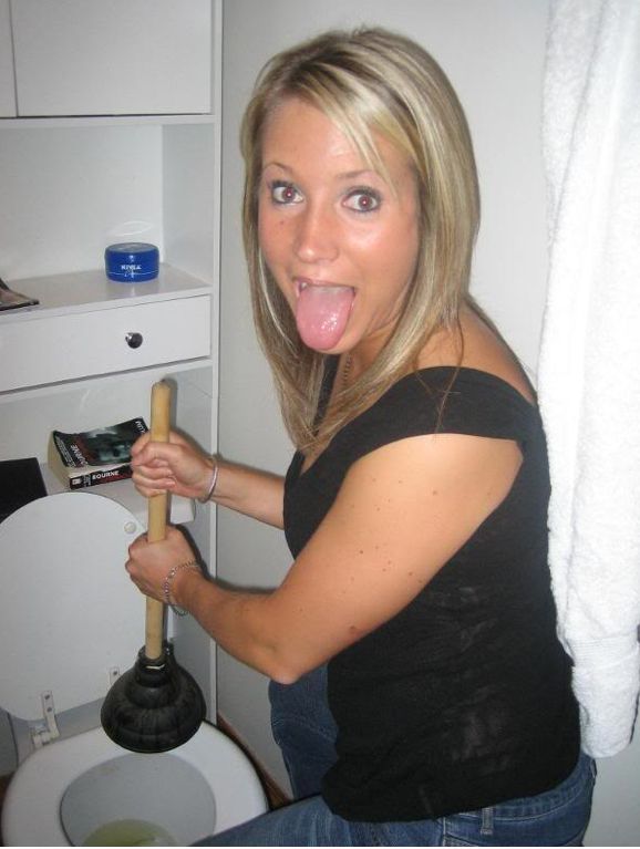 Hot chicks against the toilets - 30