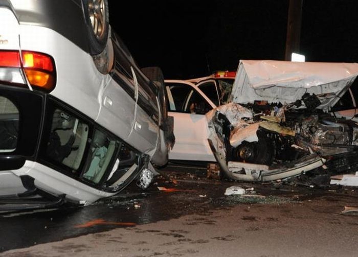 Subaru Outback crashed into the police car. Three cops got into hospital ... - 05
