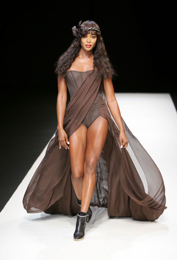 Naomi Campbell at a fashion show - 04