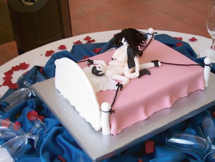 Here are some interesting cakes - 17