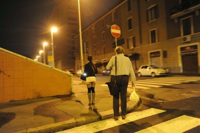 Prostitutes from the streets of Milan - 08