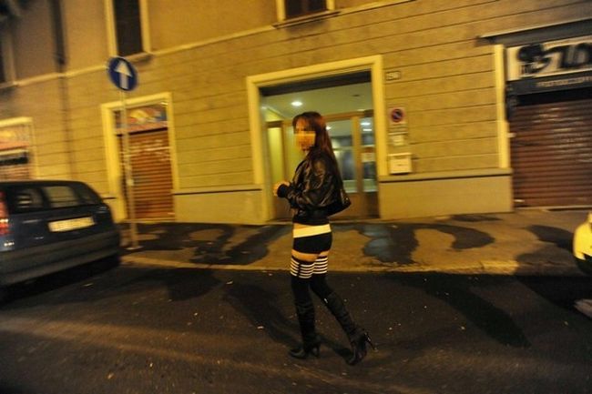 Prostitutes from the streets of Milan - 16