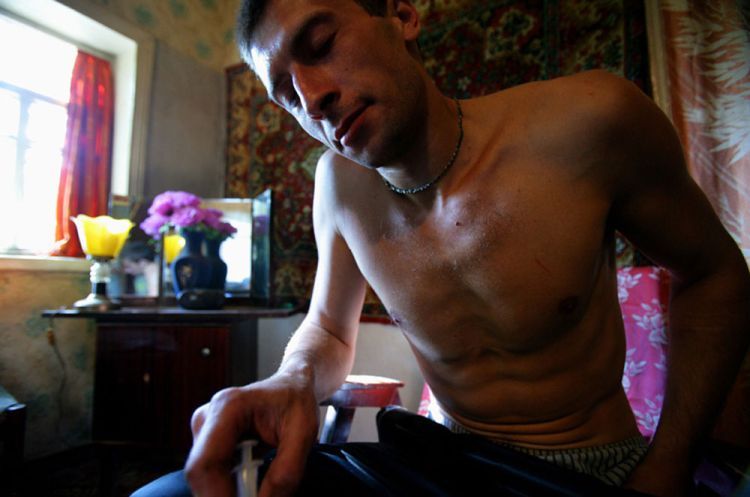 A series of photos by Brent Stirton - Ukraine ... Sex, Drugs, Poverty & HIV. Not for sensitive souls! - 29