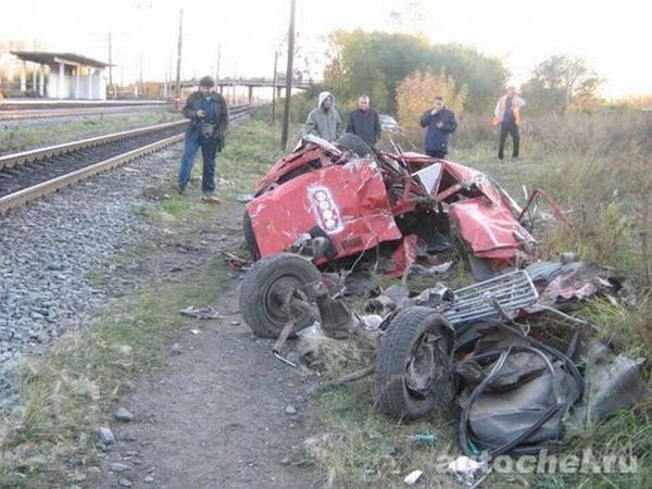 Driver crashed into the train intentionally. OMG - 04