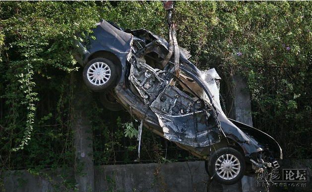 Horrific accident. The driver miraculously survived - 07