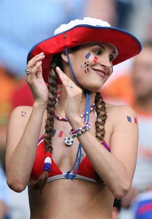 Sexy soccer female fans - 02