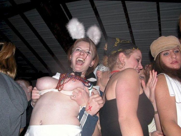 Compilation of pics from the most debauched parties. Now that’s called partying )) - 17