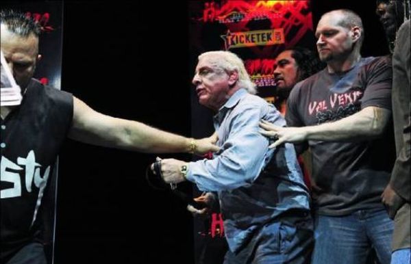 Hulk Hogan got his face smashed at a press conference - 05