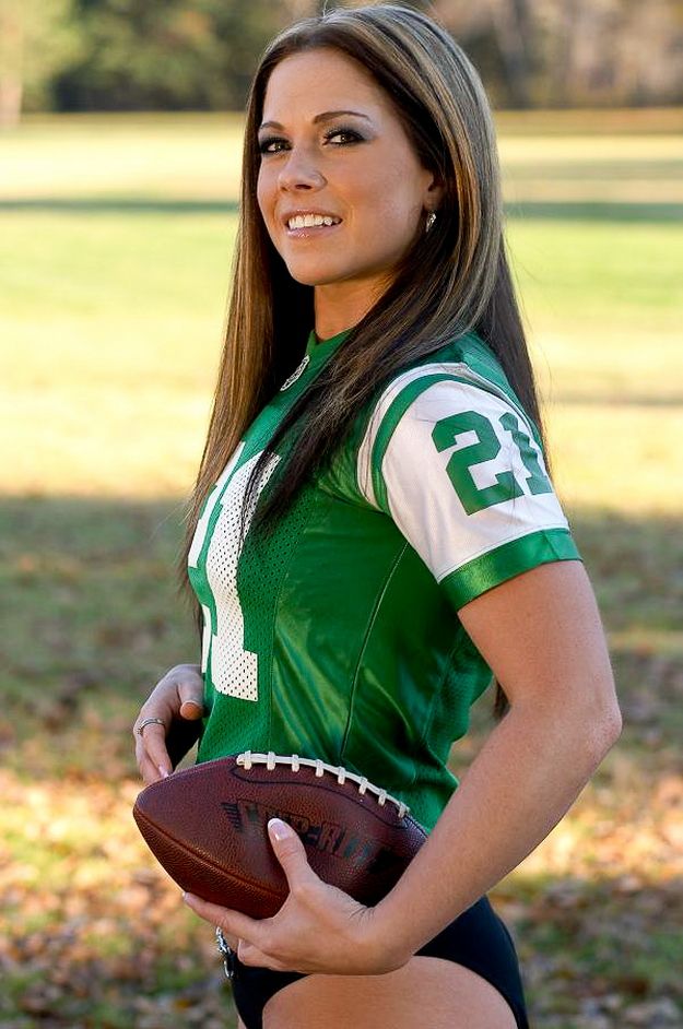 Hot babes of American football - 01