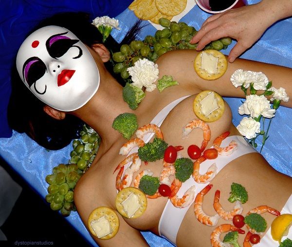 Naked sushi girls at Nyotaimori Party - 22