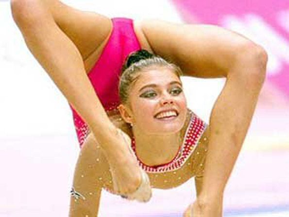 Super flexible gymnasts. How do they do this? ;) - 20