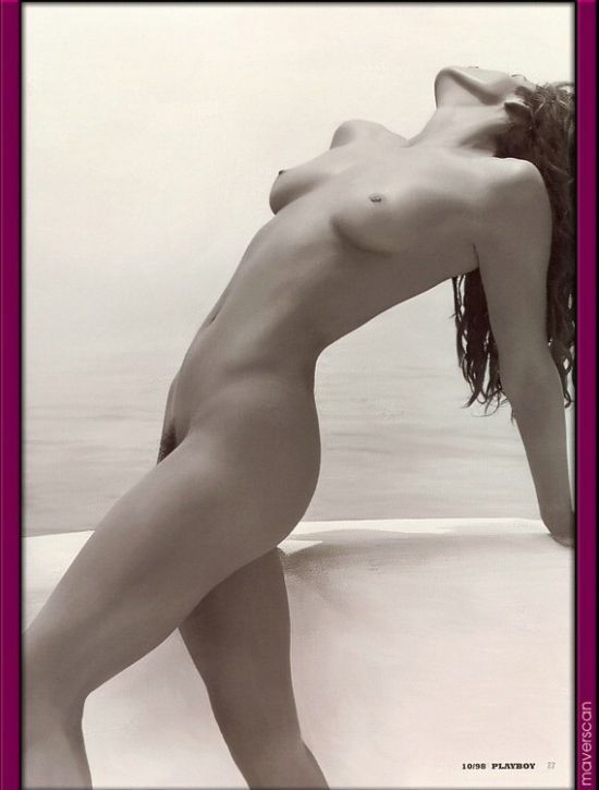 Twenty of the most revealing photos of Cindy Crawford - 05