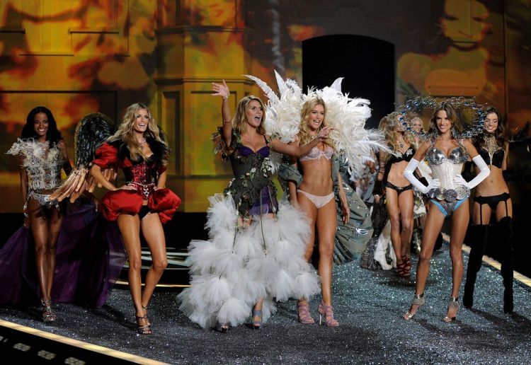 Victoria’s Secret Fashion Show 2009 - 143