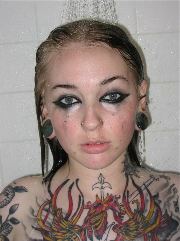 Tattooed cheek taking a shower. Not for the faint-hearted ;) - 18