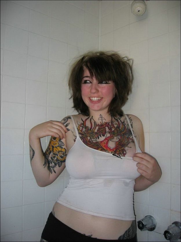 Tattooed cheek taking a shower. Not for the faint-hearted ;) - 28