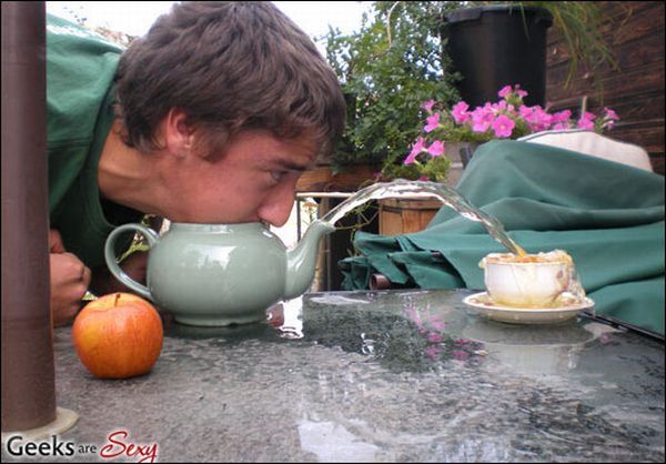 Teapot-Blowing - great entertainment ;) - 12