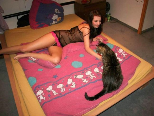 Amateur girls and their favorite pets - 00