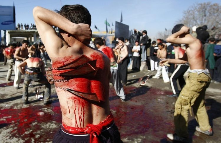 The Day of Ashura commemorated by Shia Muslims. Real craziness - 06