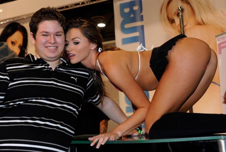 Small photo essay from 2010 AVN Adult Entertainment Expo - 04
