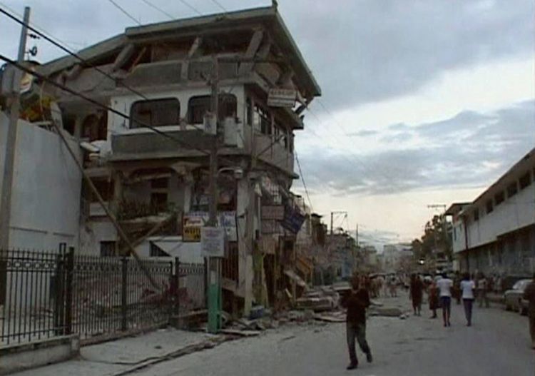 OMG of the day. Terrible consequences of earthquake in Haiti. Viewer discretion is advised! - 11