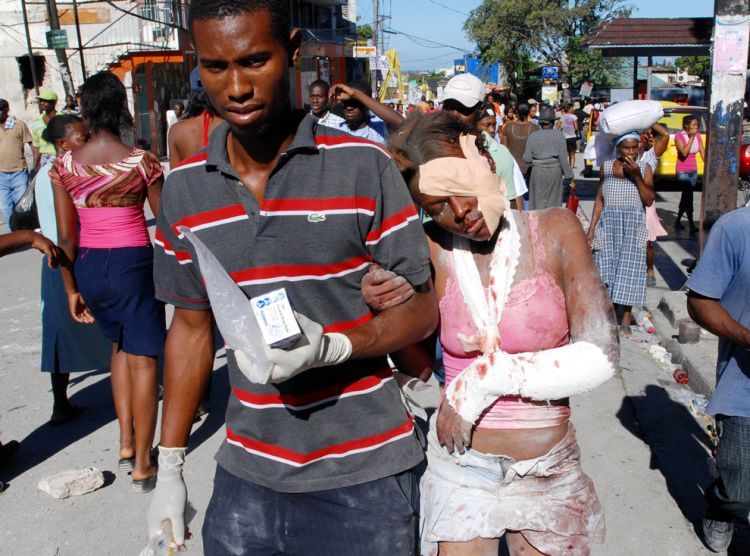 OMG of the day. Terrible consequences of earthquake in Haiti. Viewer discretion is advised! - 40