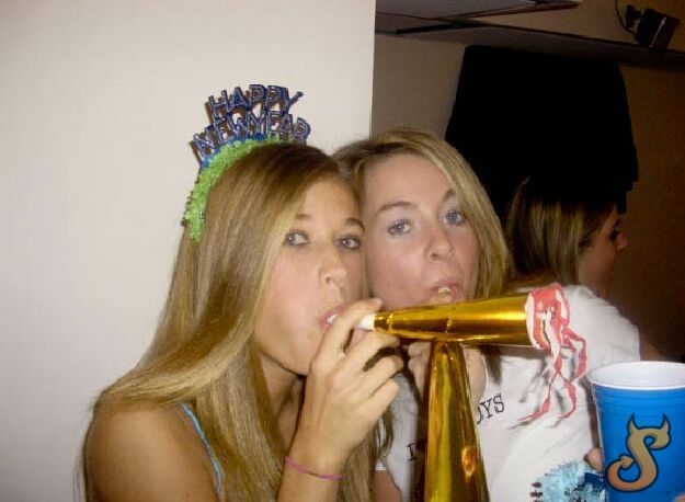 How girls are partying - 28