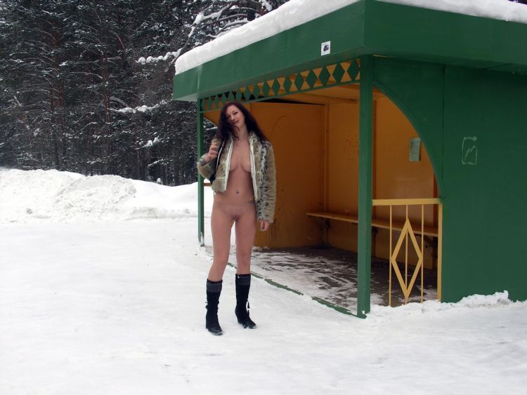 Nude babe at a bus stop. And it doesn’t bother her that it is cold winter ;) - 04