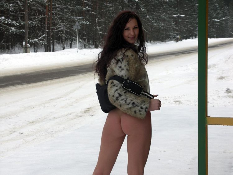 Nude babe at a bus stop. And it doesn’t bother her that it is cold winter ;) - 08