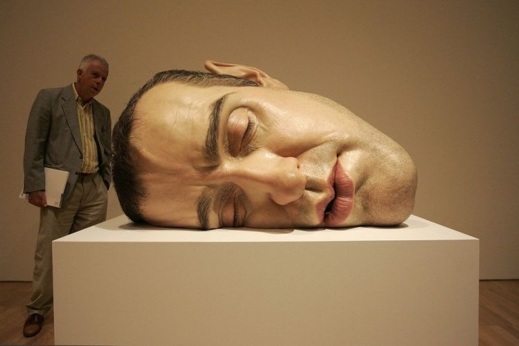 Hypernatural works of Ron Mueck at the exhibition in Melbourne - 04