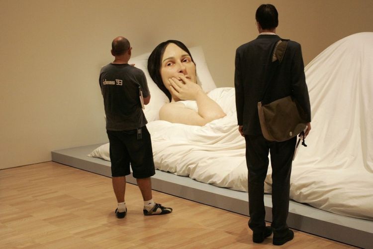 Hypernatural works of Ron Mueck at the exhibition in Melbourne - 07