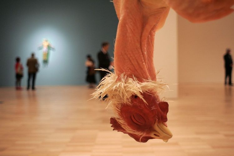 Hypernatural works of Ron Mueck at the exhibition in Melbourne - 10