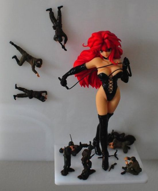 Sexy statuettes in the Japanese style - 01
