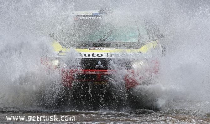 Awesome photos from the Dakar Rally 2010 - 18
