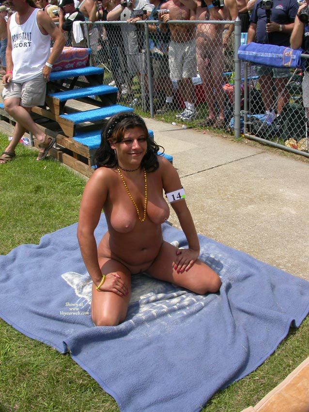 Adult show outdoors - 18