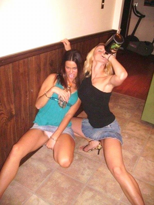How hot girls making house parties - 16