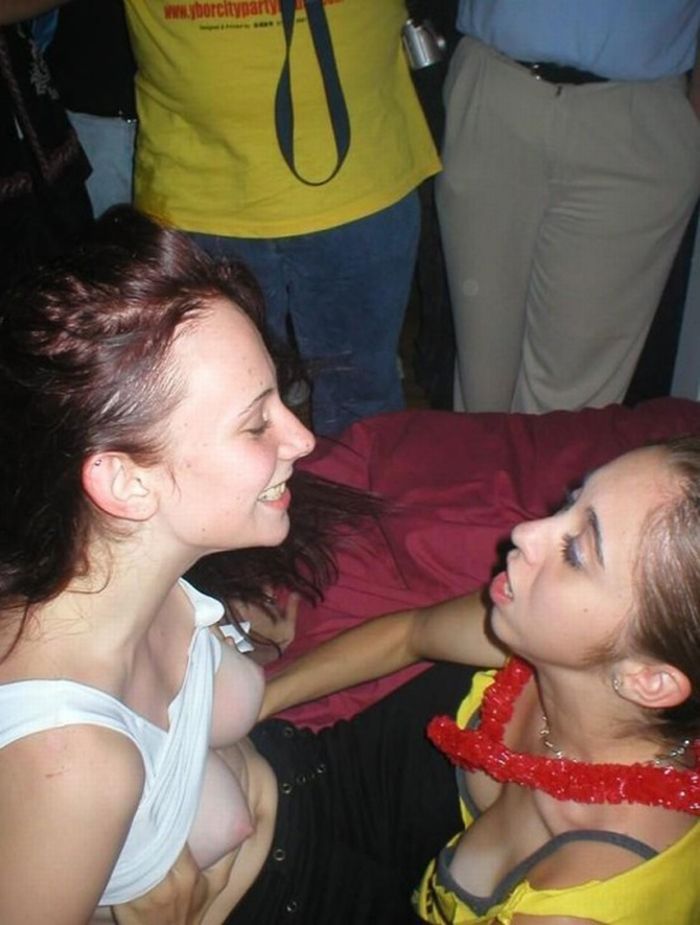 How hot girls making house parties - 23