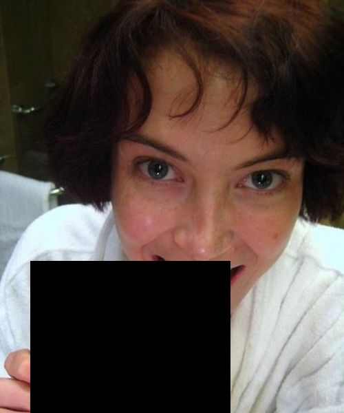 Training of a debuting porn actress (10 pics) NSFW