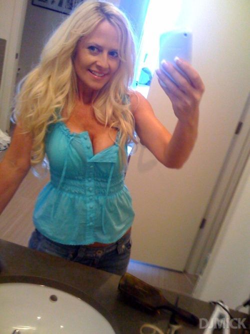 Large selection of self-shots of sexy girls - 56
