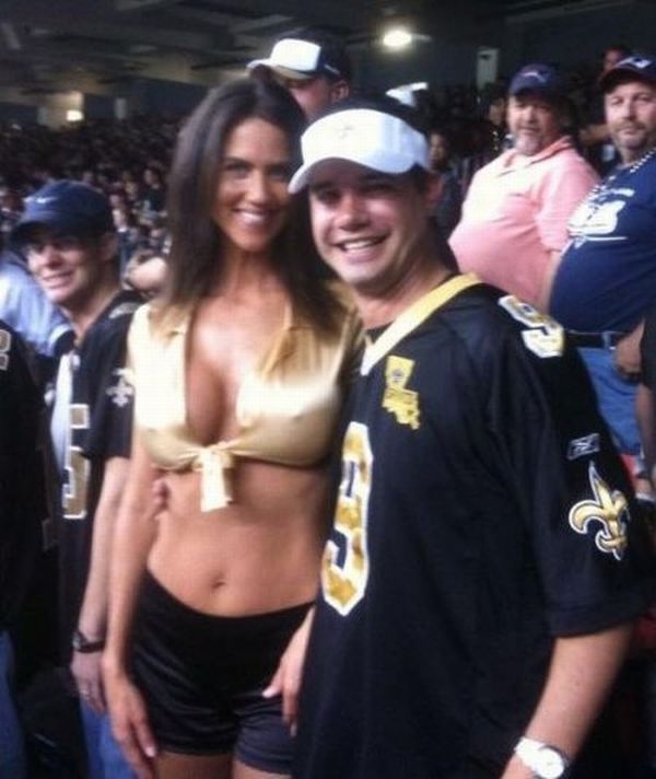Sexy female fans of Super Bowl XLIV. Best of the best! - 04