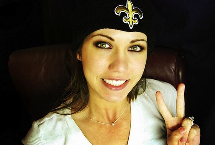 Sexy female fans of Super Bowl XLIV. Best of the best! - 09