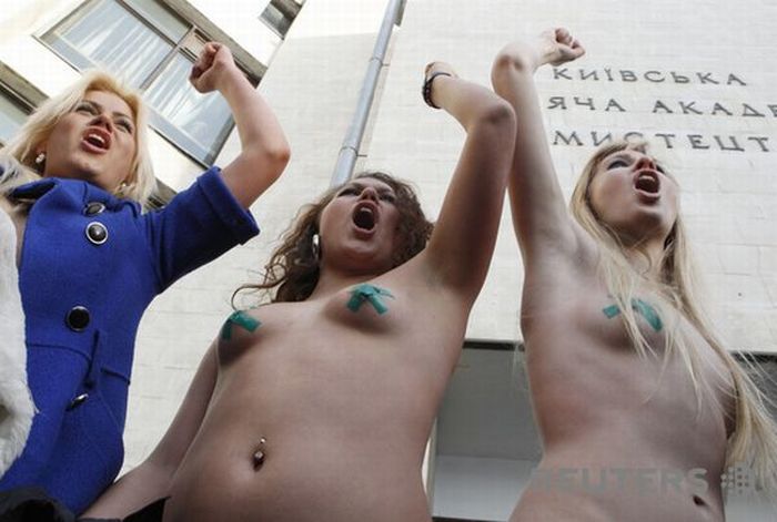 Another naked protest during the presidential elections in Ukraine - 11