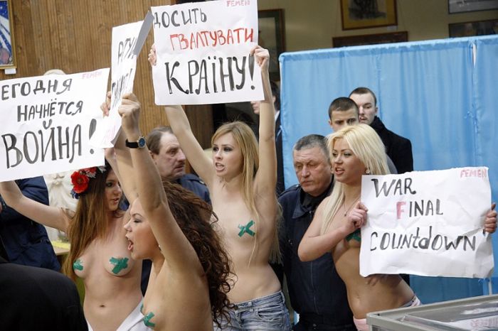 Another naked protest during the presidential elections in Ukraine - 14