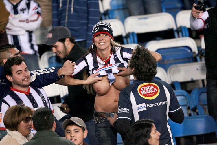 Why Mexican female fans are considered to be the hottest in the world - 07