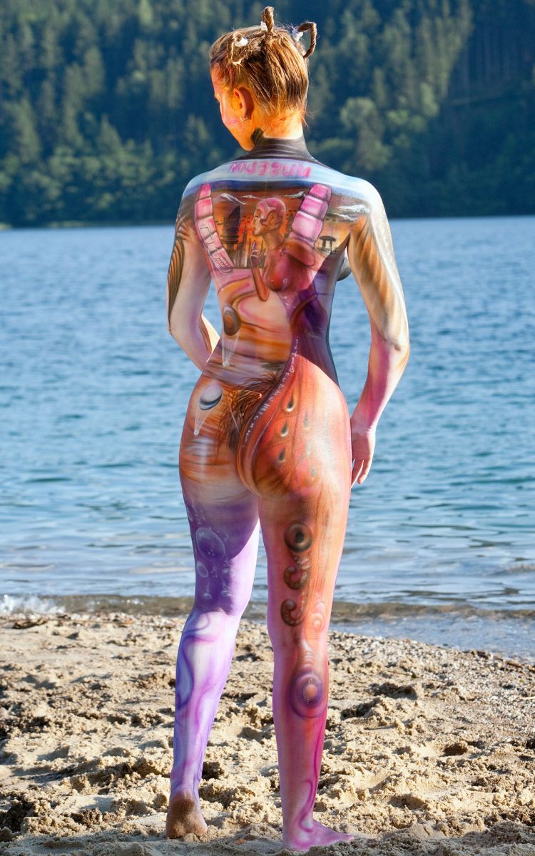 Some excellent body-art - 13