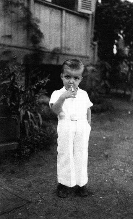 Children with a cigarette - very sad pictures - 16