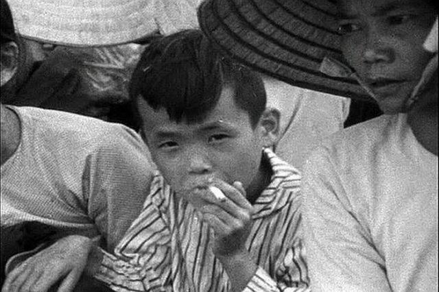 Children with a cigarette - very sad pictures - 31