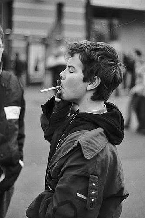 Children with a cigarette - very sad pictures - 33