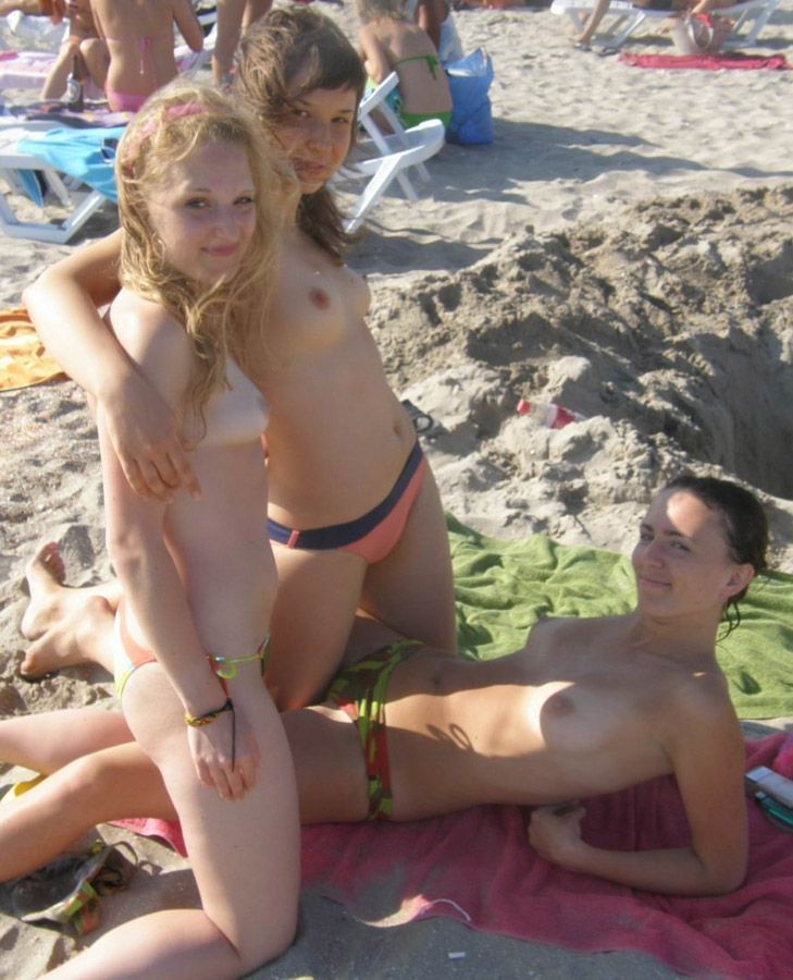 Sexy group photos from various beaches - 53