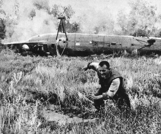 Tragic images of war in Vietnam - 03