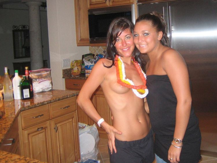 Drunk girls at home parties - 05